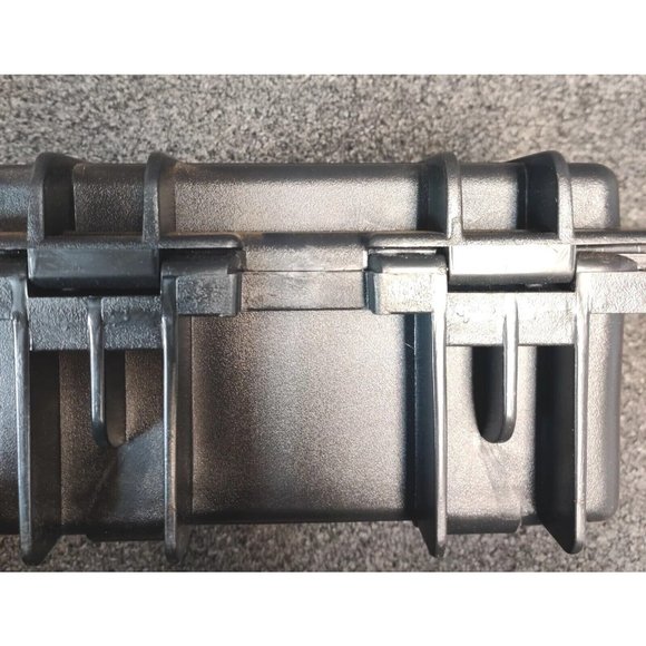 Invicta Disney Limited Edition Mickey Mouse Black 3-Watch Slot Hard Case Only - Picture 8 of 10